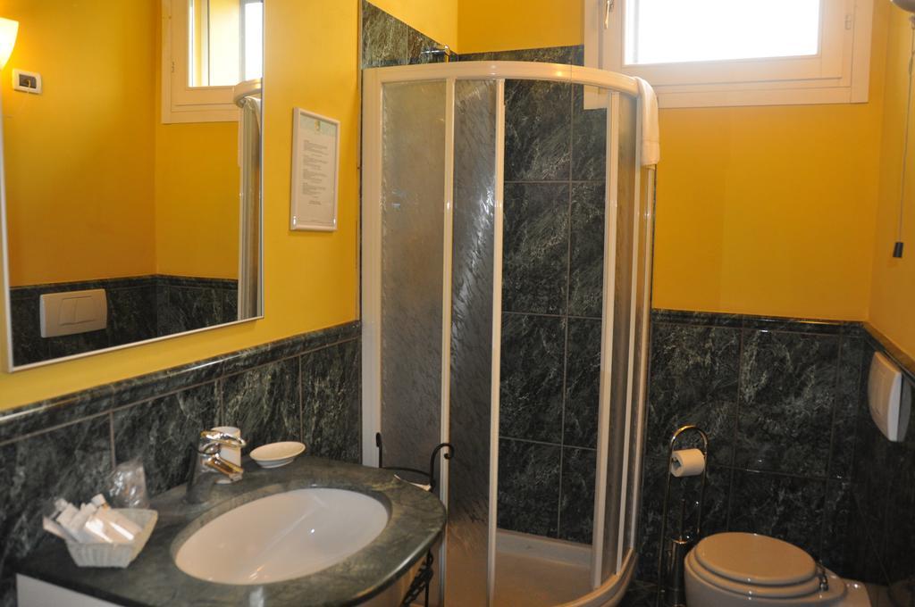 Piazza Nova Guest House Ferrara Room photo