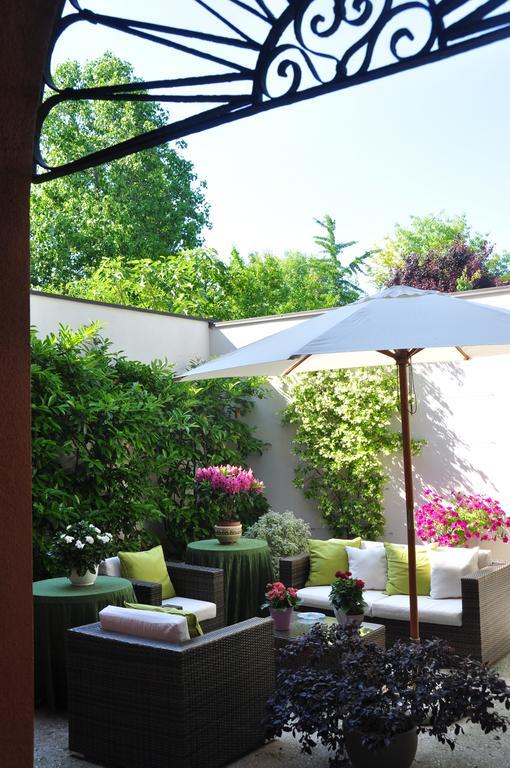 Piazza Nova Guest House Ferrara Exterior photo